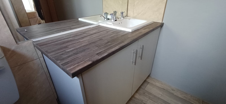 To Let 1 Bedroom Property for Rent in Panorama Free State